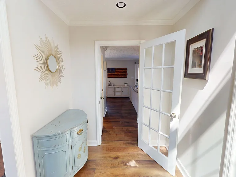 338 Lionshead Rd — Photo 3