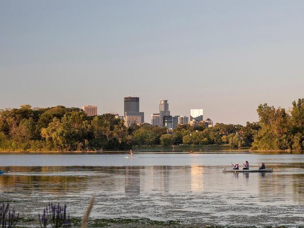 1700 Kenwood Pkwy, Minneapolis, MN 55405