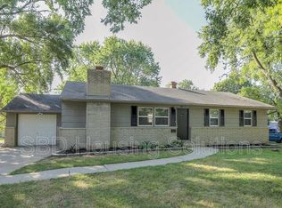 4001 S Pleasant St, Independence, MO 64055