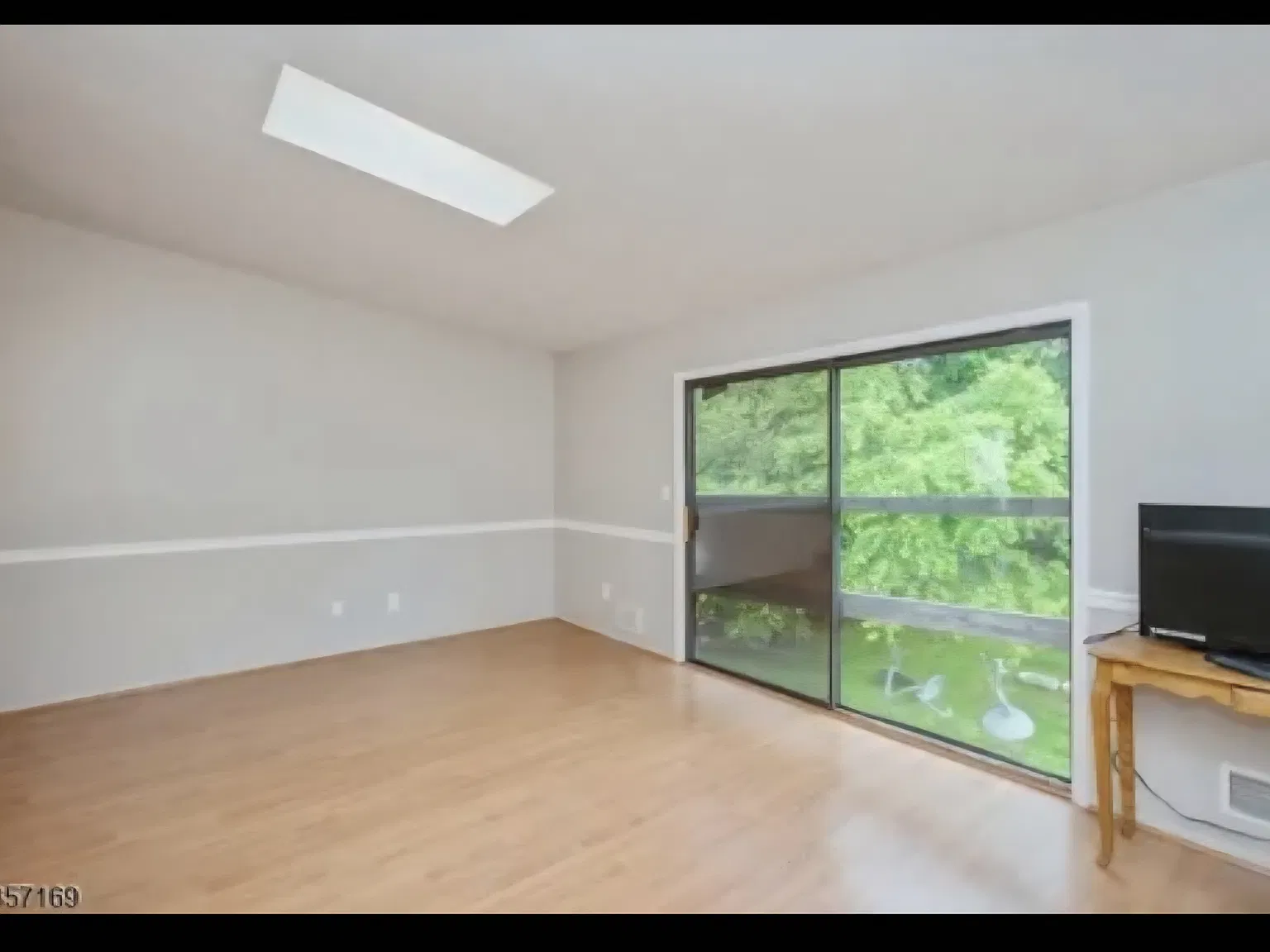 2 bed, 1.5 bath, $2,100 — Photo 3