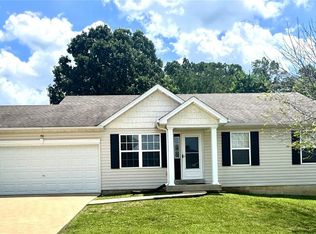 40 Valley Farms Dr, Winfield, MO 63389