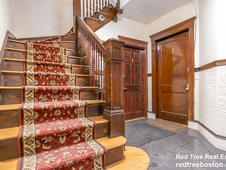 94 Pleasant St #2 — Photo 9