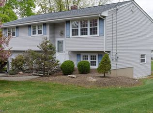 6 Valley Rd, Succasunna, NJ 07876