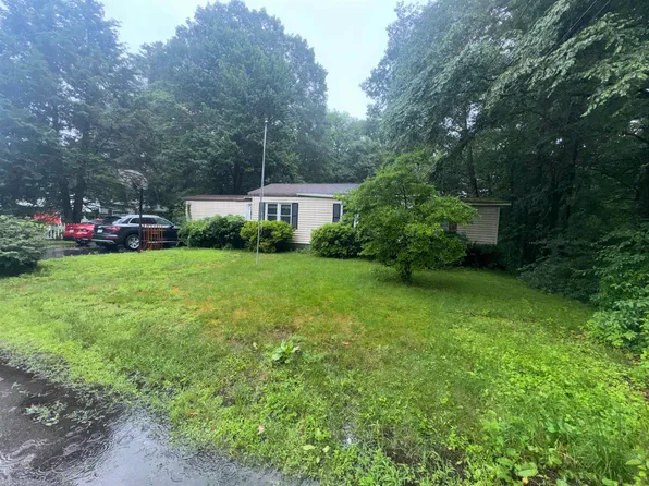 16 True Lane, Seabrook, NH 03874