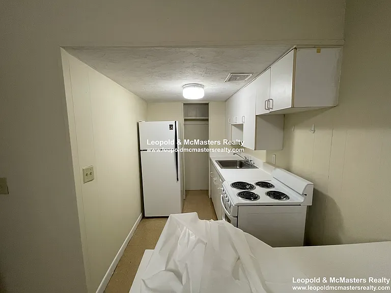 1124 Commonwealth Ave — Photo 11