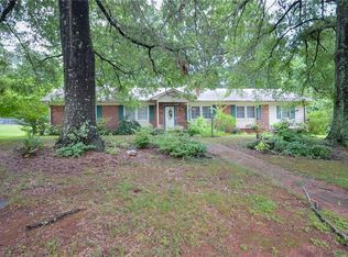 7205 Brook Valley Rd, Rural Hall, NC 27045