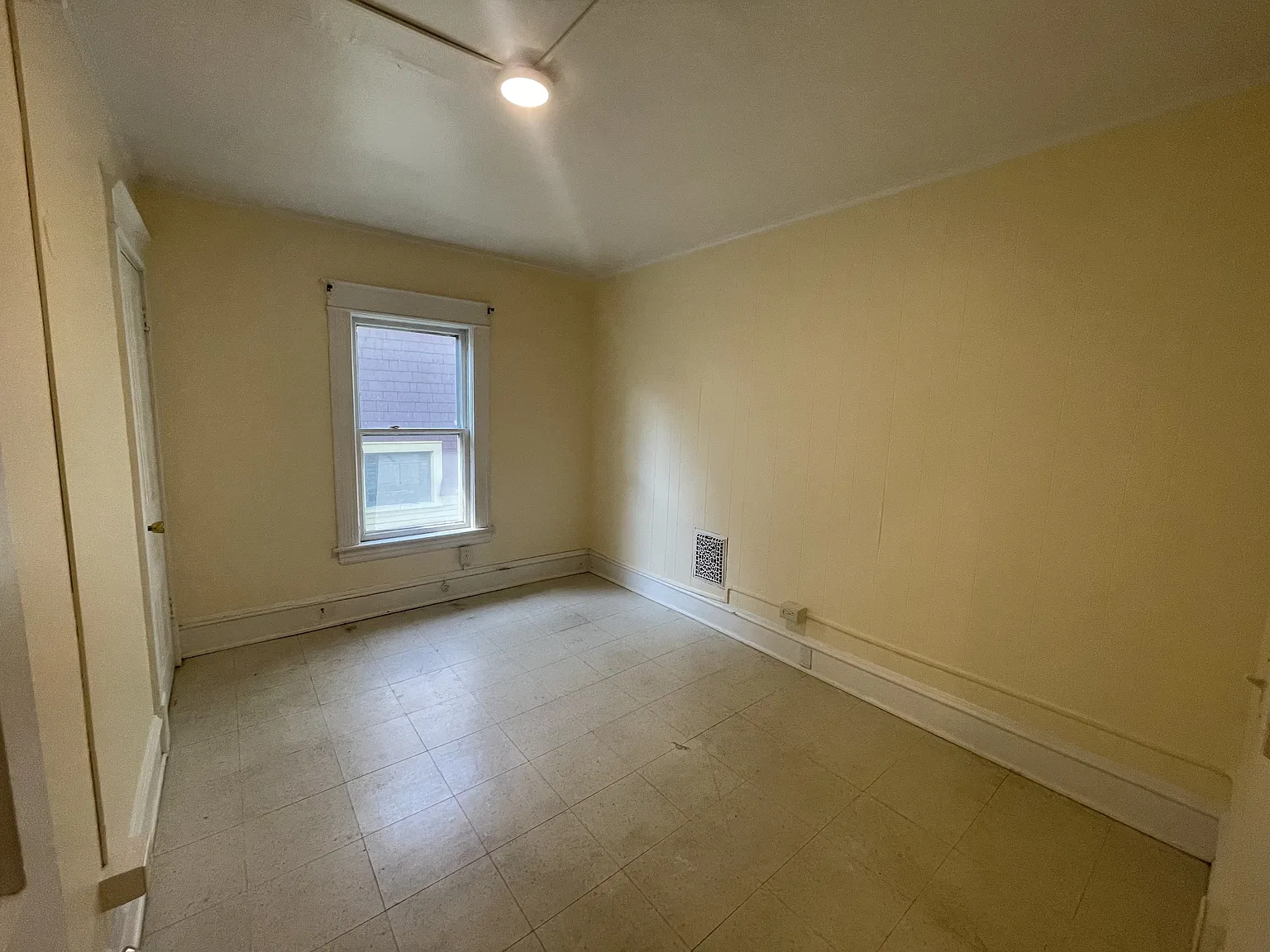 8 Isham St — Photo 4