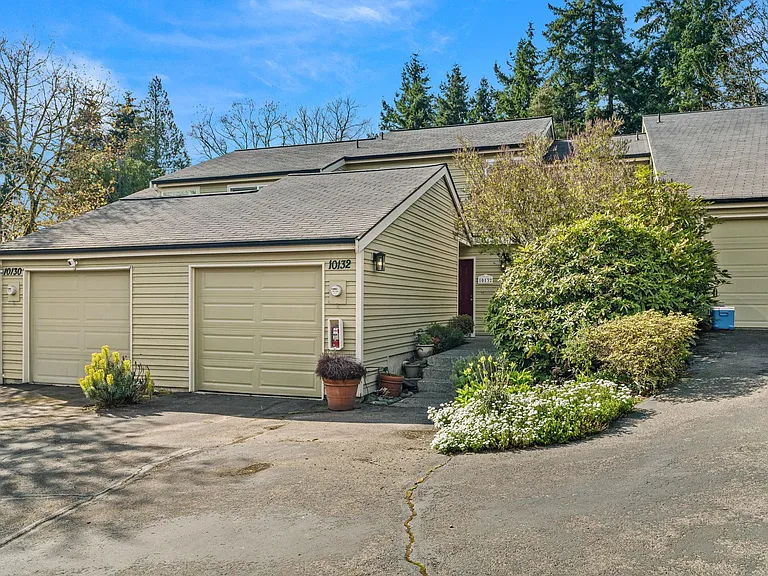 10132 NE 115th Ln — Photo 1