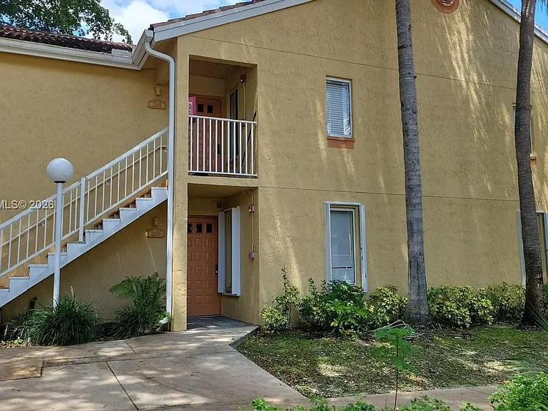 1186 Coral Club Dr #1186 — Photo 1