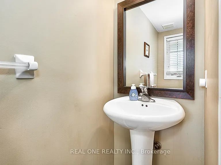 5881 Blue Spruce Ave — Photo 11