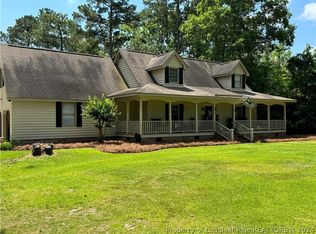 206 Wisteria Dr, Lumberton, NC 28360