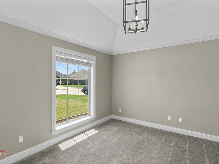 608 Labarre Ln — Photo 5