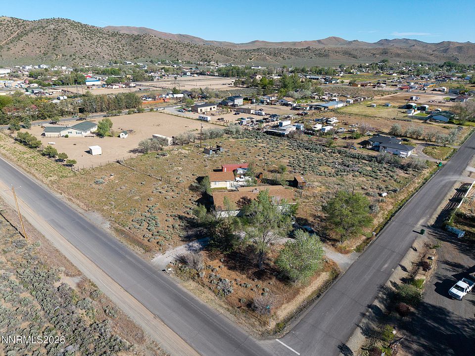 1st image of 480 Chickadee Dr
