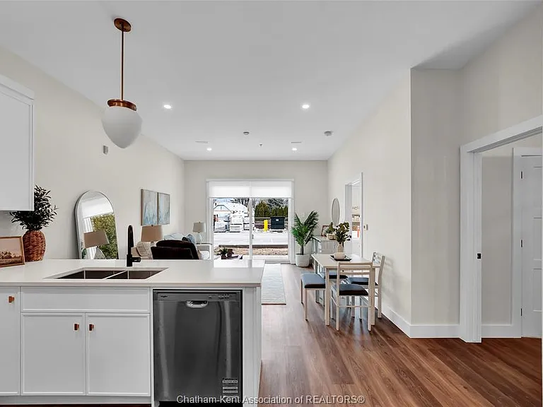 12 Mill St W #309 — Photo 5