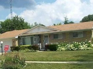 6902 Colonial Dr, Flint, MI 48505