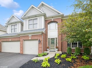 890 Tipperary St, Gilberts, IL 60136