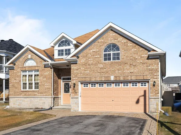 204 Hillpark High St, Ottawa, ON K1W 0B5