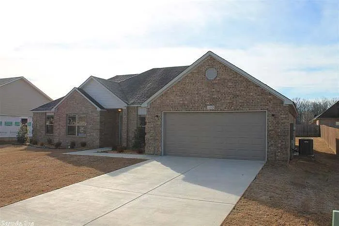 159 Harvick Cir — Photo 2