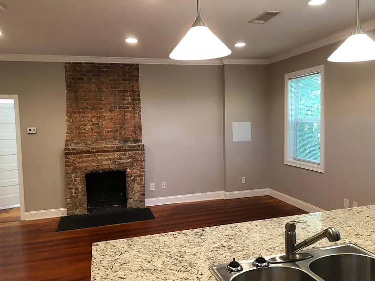 629 S Hill St #3 — Photo 6