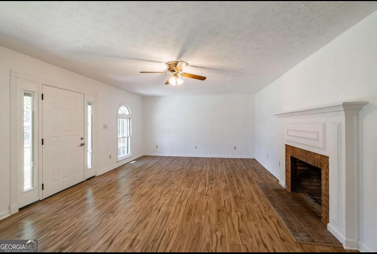 110 Covey Ln — Photo 4