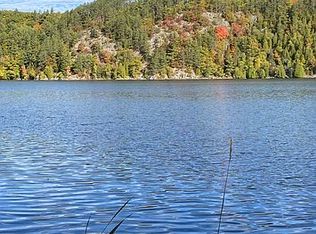 205 Shoreline Dr, Negaunee, MI 49866
