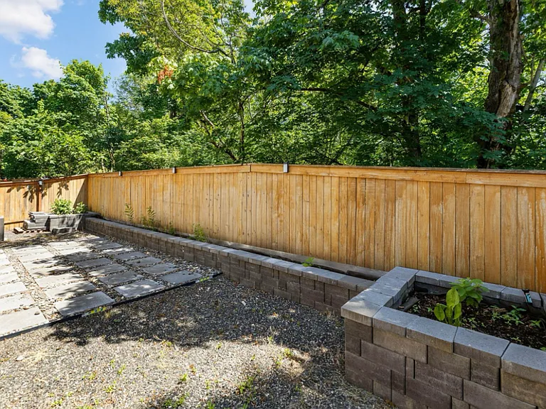 4068 NW 20th Ave — Photo 33