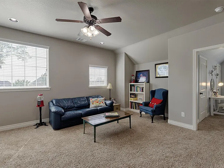 11939 Sagittarius Dr E — Photo 31