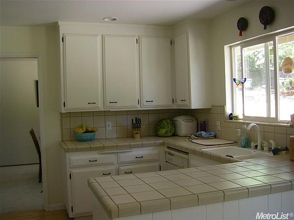5th image of 2981 Warren Ln