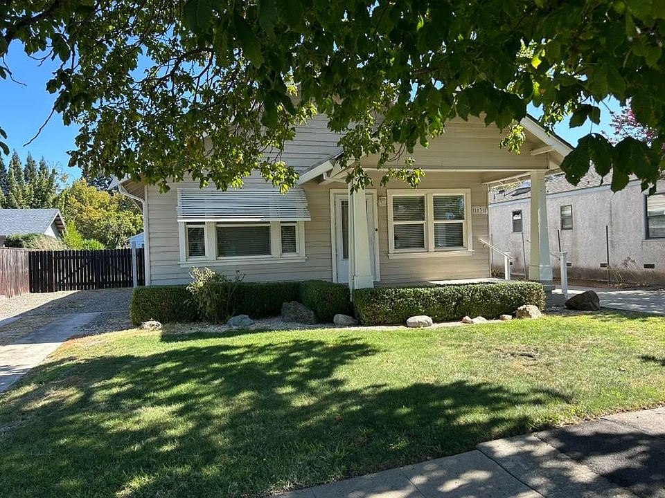 1st image of 1131 2nd Ave