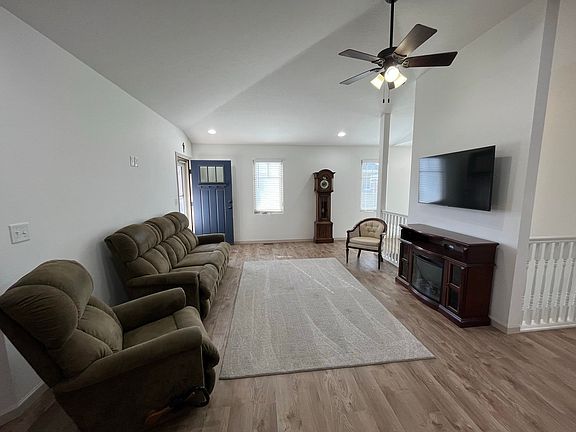 4th image of 806 Sundown Ct