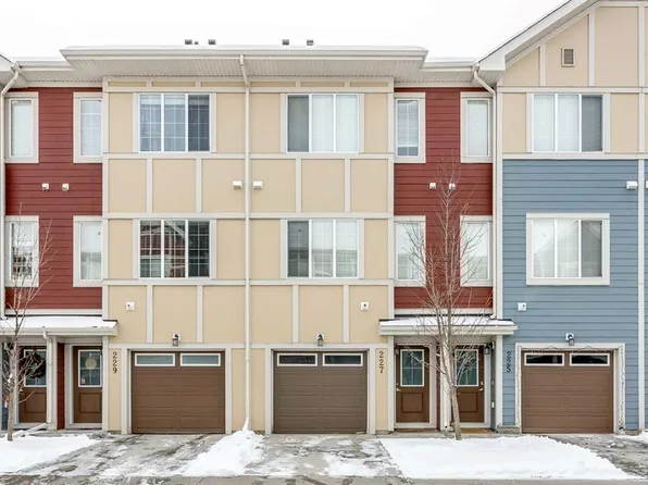 227 N Marquis Ln SE, Calgary, AB T3M 2G6