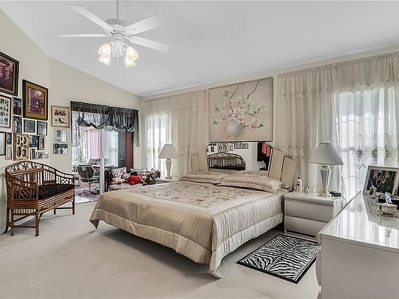 4th image of 4873 Calasans Ave
