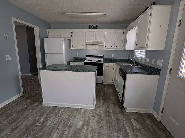 629 Red Tip Cir — Photo 8