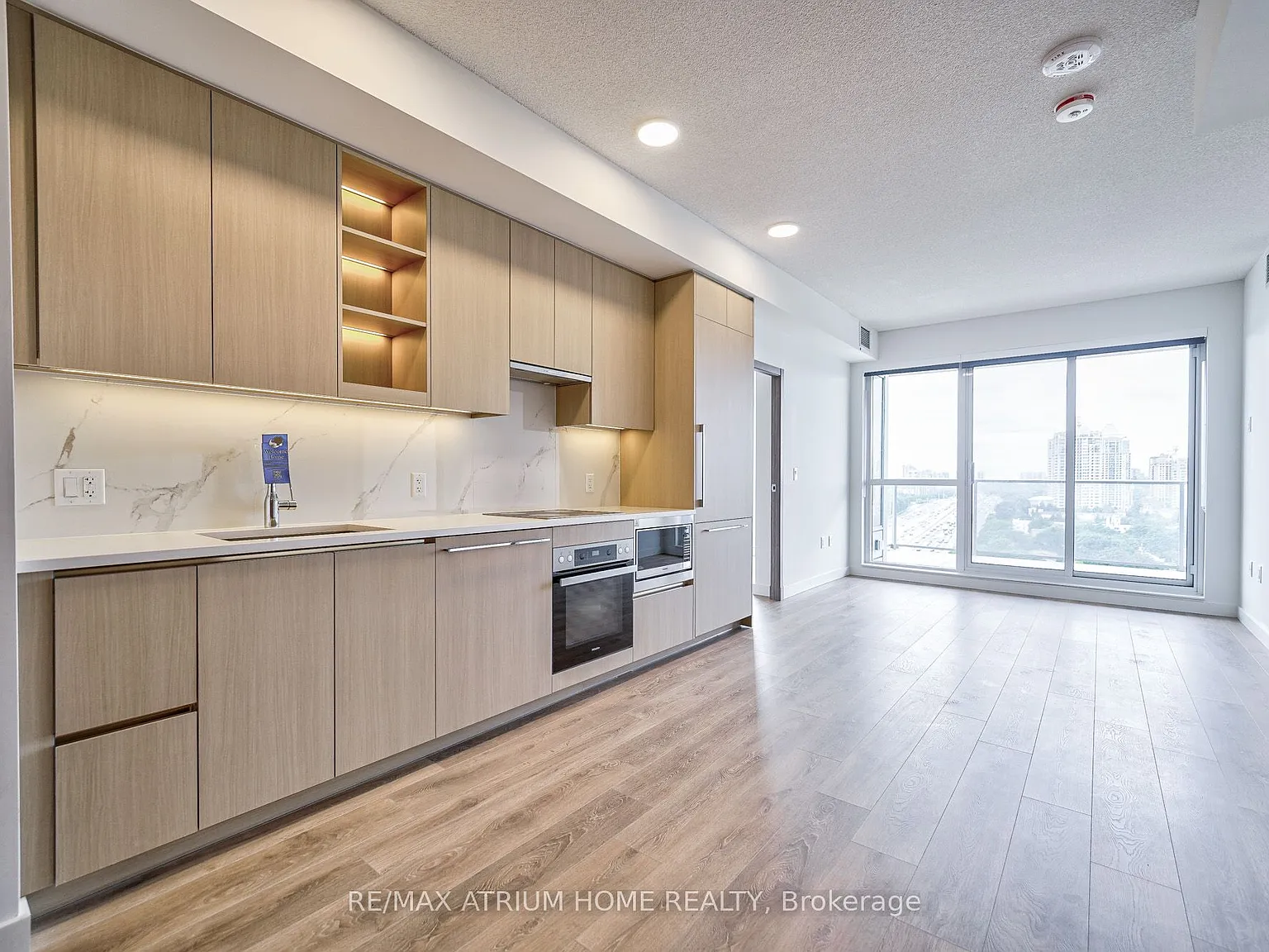 2 bed, $3,200 — Photo 3