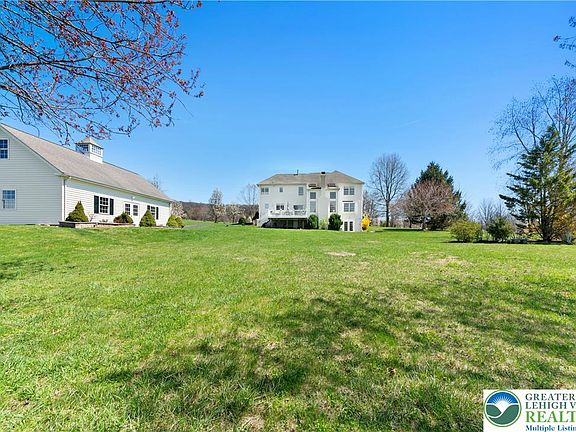 4th image of 114 Country Side Dr