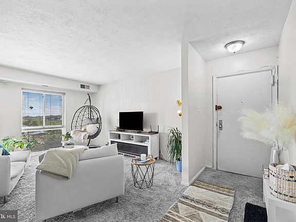 4th image of 6145 Edsall Rd APT M