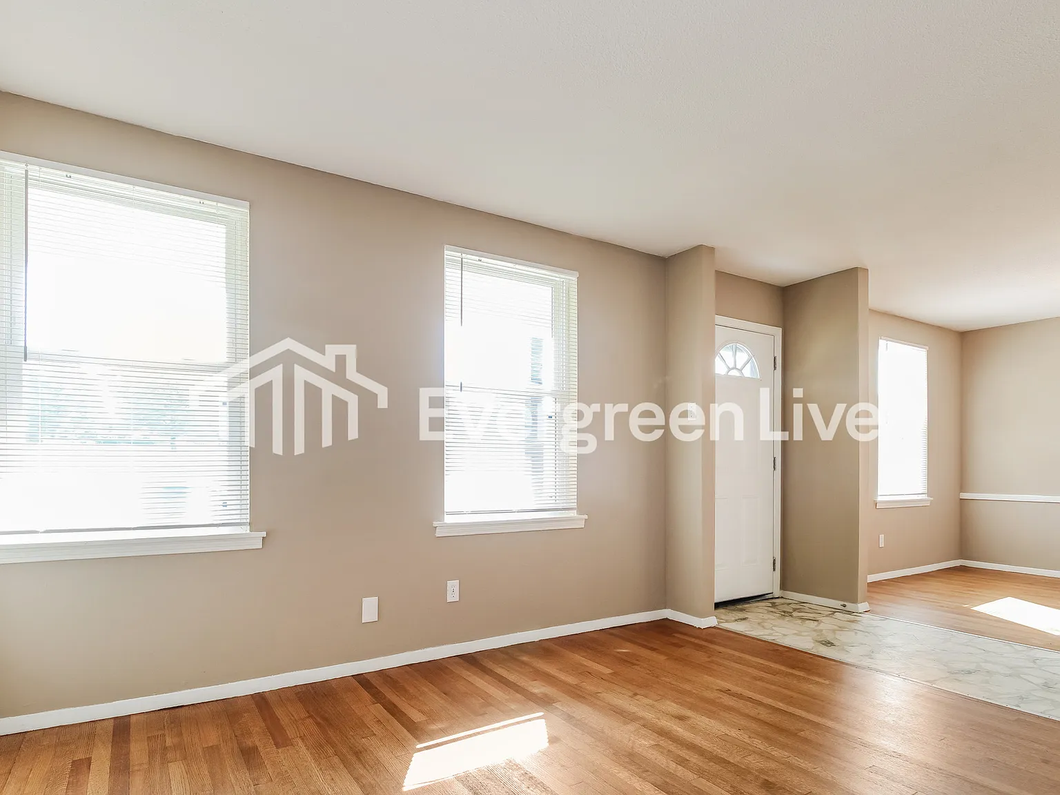 3 bed, 2.0 bath, 1556 sqft, $1,345 — Photo 4