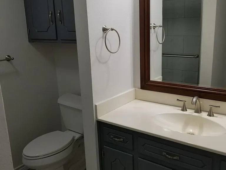 807 Saint Paul Ct — Photo 14