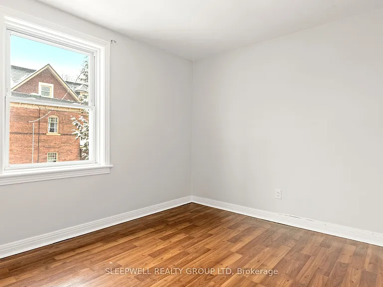 481 Besserer St — Photo 18