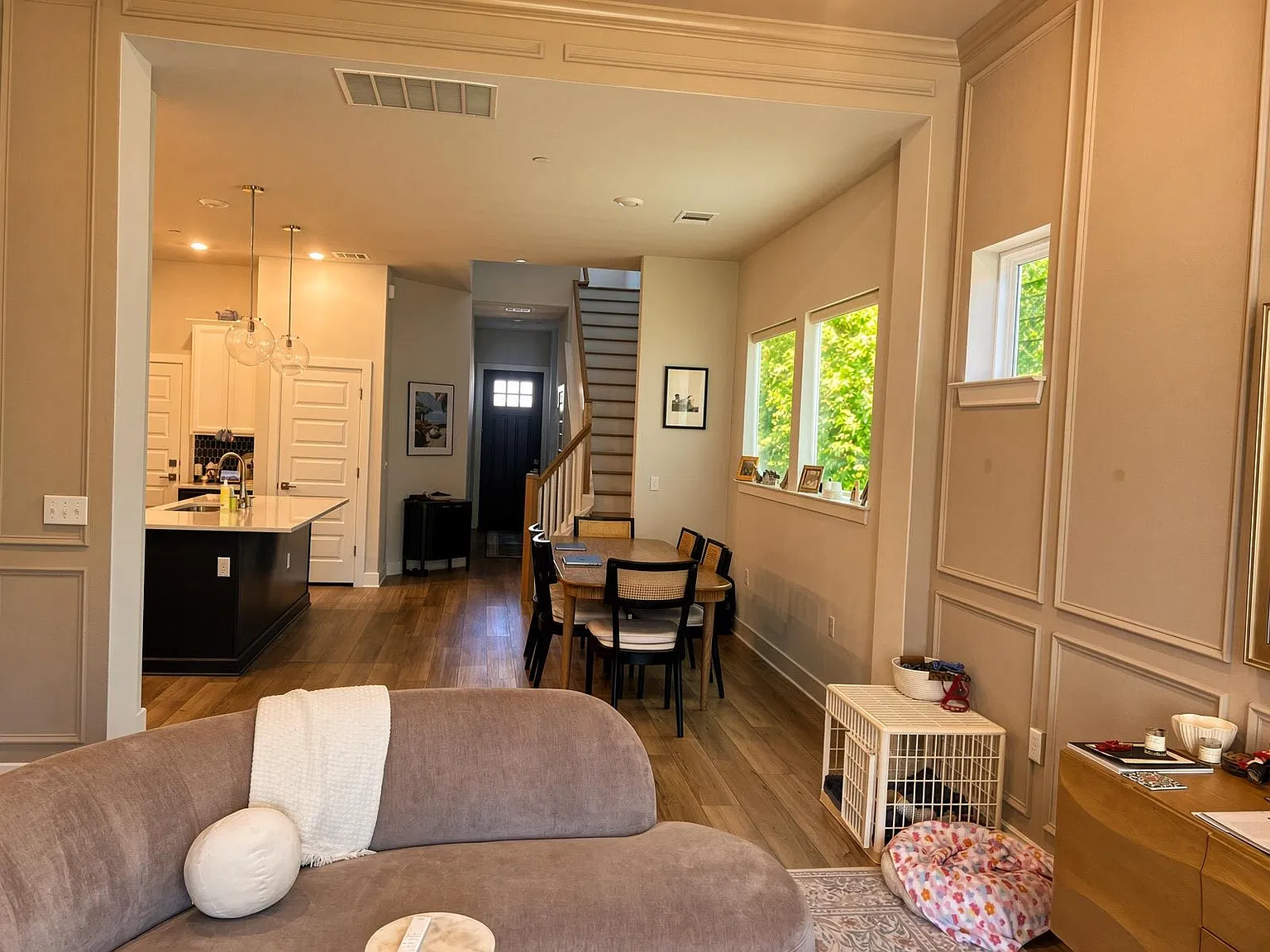 3 bed, 2.5 bath, 2169 sqft, $3,600 — Photo 3