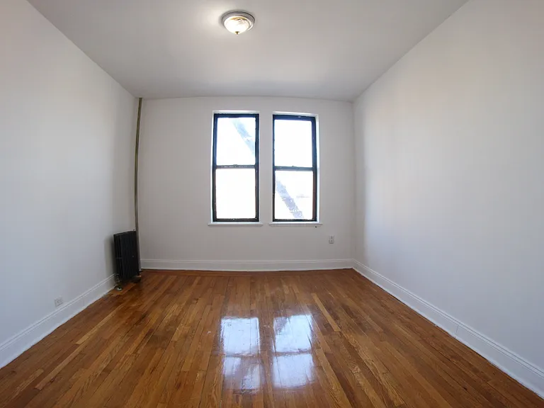2894 Grand Concourse #5J — Photo 3