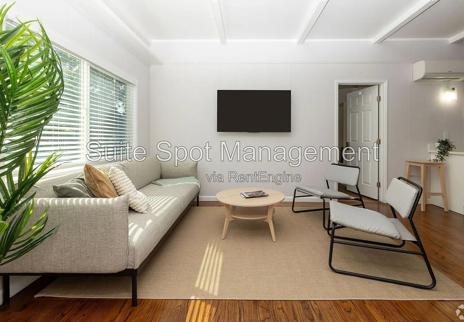 Studio, 150 sqft, $1,800 — Photo 3