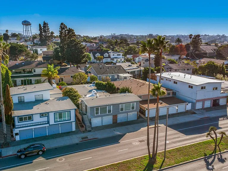 1430 Manhattan Beach Blvd #4 — Photo 16