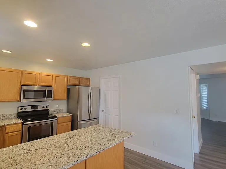 1353 S 1440 E — Photo 3