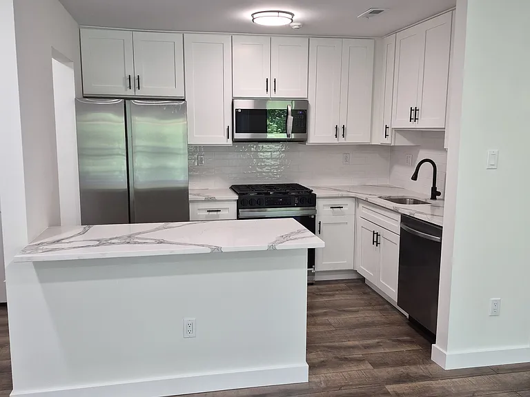 812 Diamond Dr — Photo 3