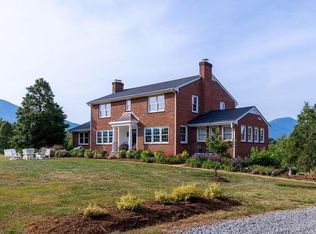 744 Level Green Rd, Roseland, VA 22967