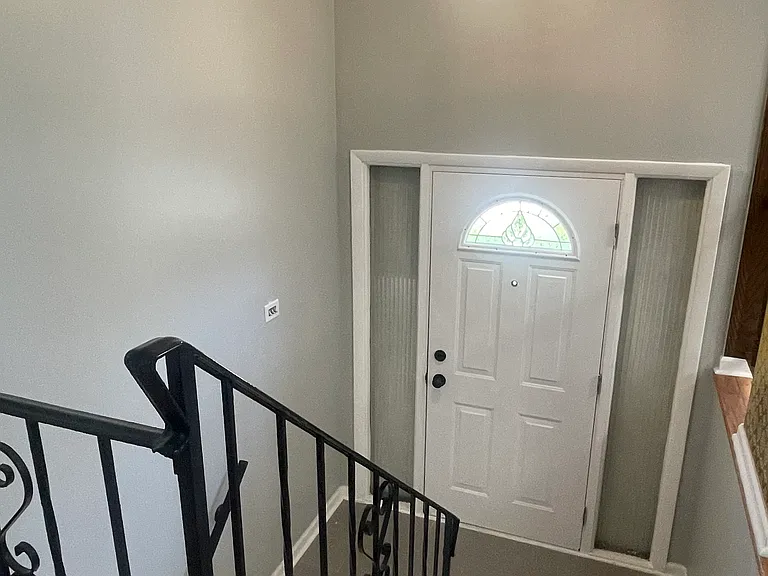 17022 Magnolia Dr — Photo 2
