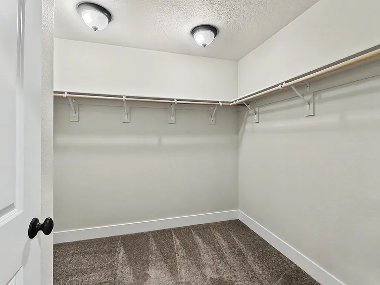 7615 Applegate Dr — Photo 18