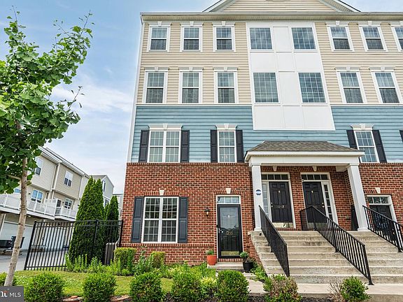 2nd image of 1255 Parish Ave