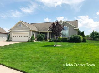 4546 Stable Dr, Hudsonville, MI 49426